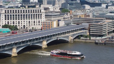 Londra, İngiltere thames Nehri panoramik manzaralı