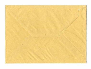 Sanayi tipi sarı harf veya posta için küçük paket zarfı beyaz arkaplan üzerinde izole