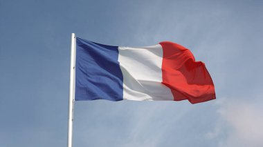 Fransa, Avrupa mavi gökyüzü üzerinde Fransız bayrağı