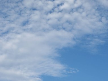 mavi gökyüzü bulutu arka plan olarak kullanışlı