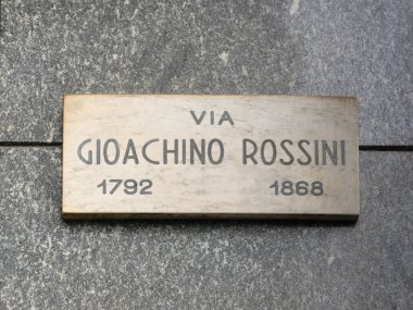 Giachino Rossini yolu ile.