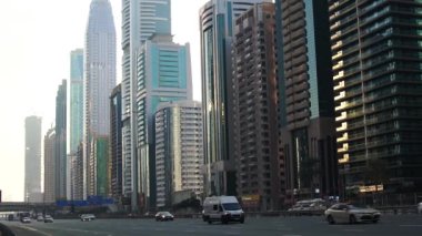 Dubai, BAE, 20 Şubat 2021. Dubai, Şeyh Zayed yolu ve Şeyh Zayed yolundan müze manzarası.