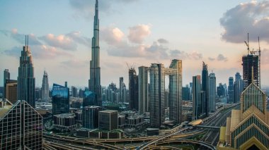 Dubai, BAE, 25 Aralık 2021, Dubai modern şehir panoraması..