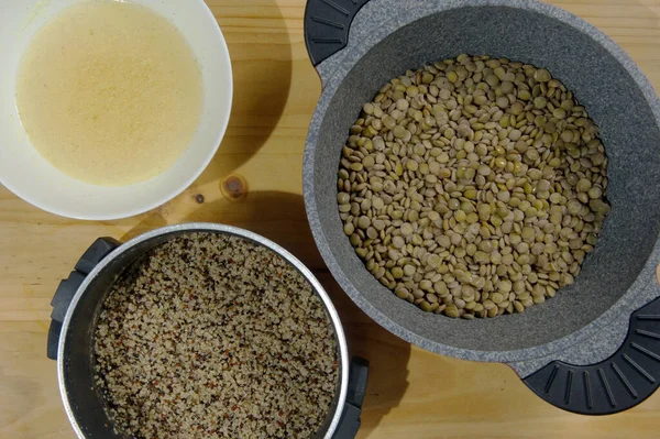 Çiğ Malzemeler Pişirilmeye Hazır Çiğ Yahni Tarifi Avrupa Mutfağı Mantar — Stok fotoğraf