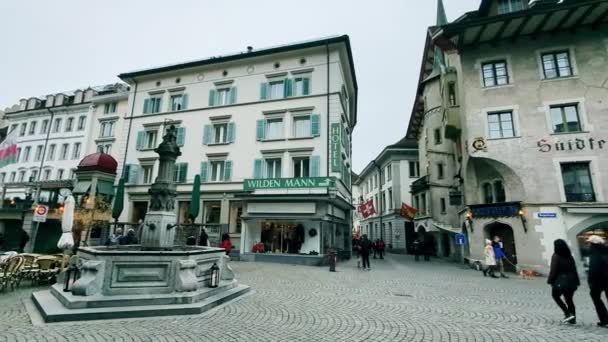 Lucerne Suiza Diciembre 2022 Calle Bahnhofstrasse — Vídeos de Stock