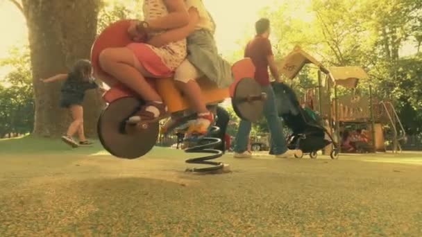 Grenoble Francia Junio 2023 Niños Jugando Parque Infantil Centro Ciudad — Vídeos de Stock