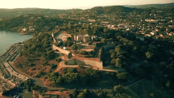 Flygfoto Saint Tropezs Sjöfartsmuseum Gamla Fästningen — Stockvideo