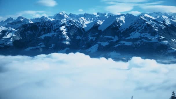 Прекрасний Сніг Вкритий Швейцарськими Альпами Завитки Хмар — стокове відео