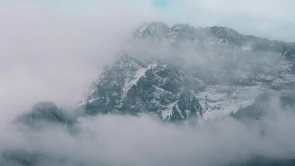 Alplerin Yamaçlarında Kar Vardı — Stok video
