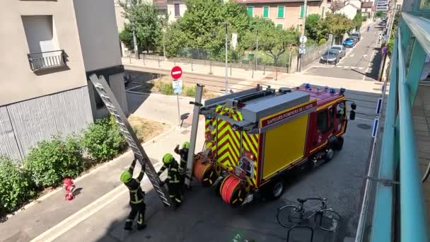 法国格林布尔 2023年7月12日法国消防车 — 图库视频影像