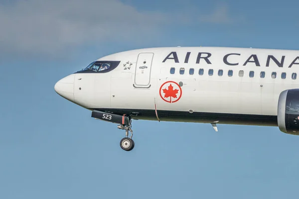 September 2022 Calgary Alberta Kanada Air Canada Boeing 737 Ankunft Stockbild