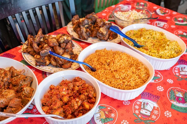 Nigerianisches Essen Zum Weihnachtsessen Stockfoto