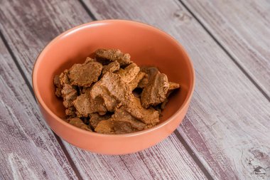 Nijeryalı Kuli Kuli atıştırmalığı