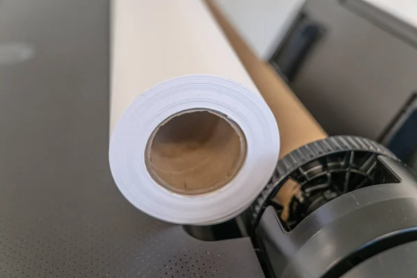 Rouleau Papier Impression Blanc Charger Sur Imprimante — Photo