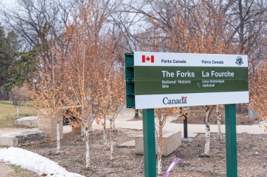 15 Nisan 2023 - Winnipeg Manitoba Kanada - Çatalların oraya park eder