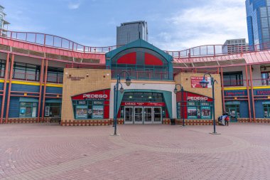 18 Mayıs 2024 - Calgary Alberta Kanada - Eau Clair Market Mall