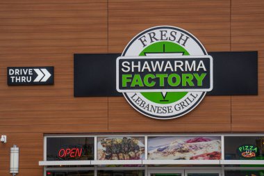 10 Eylül 2024 - Calgary Alberta Kanada - Shawarma Fabrikası Lokantası