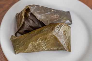 Nijerya geleneksel fasulyeli kek moi moi yemeye hazır