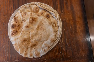 Arapça Pita Düz Ekmek Yığını Yemeye Hazır