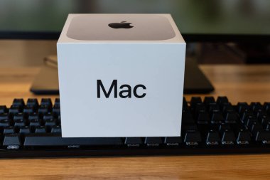 9 Ocak 2025 - Calgary Alberta Canada - Mac Mini M4