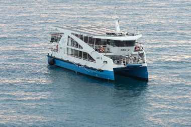 20 Ocak 2025 - Büyük Stirrup Cay Bahamas - Limana yolcu götürmek için gemi