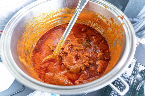 bir kap Nijerya domates güveci