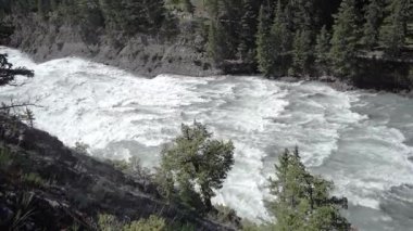 Bow, Banff Alberta Kanada 'ya düştü.