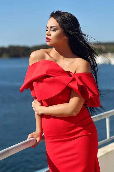 Beautiful Young Black Haired Woman Long Red Dress Enjoying Herself — Stock Photo, Image