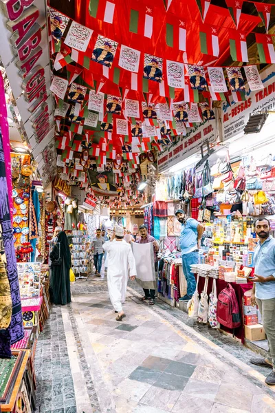 Recuerdos Exhibidos Las Tiendas Mercado Del Casco Antiguo Mutrah Omán —  Fotos de Stock