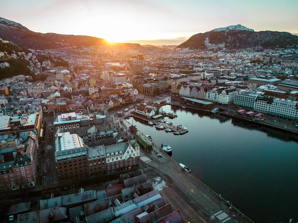 Geleneksel Skandinav Mimarisi Eski Bergen Kasabası Sunrise Bergen Vestland Norveç Stok Fotoğraf