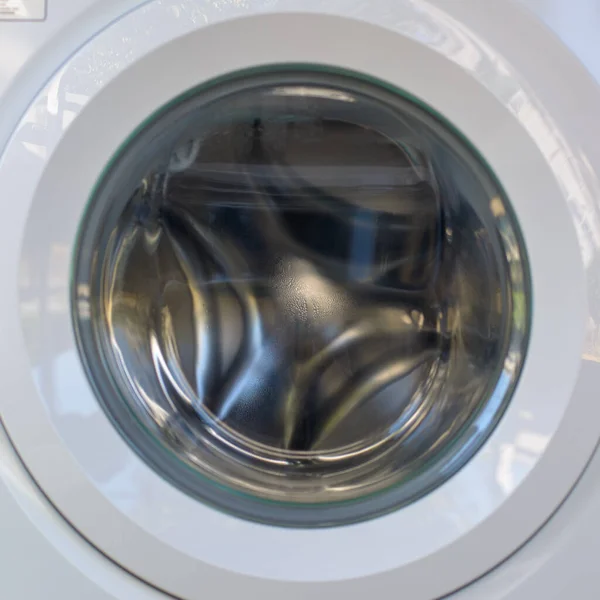 Gotas Água Olhar Através Vidro Embaçado Máquina Lavar Roupa Tampa — Fotografia de Stock