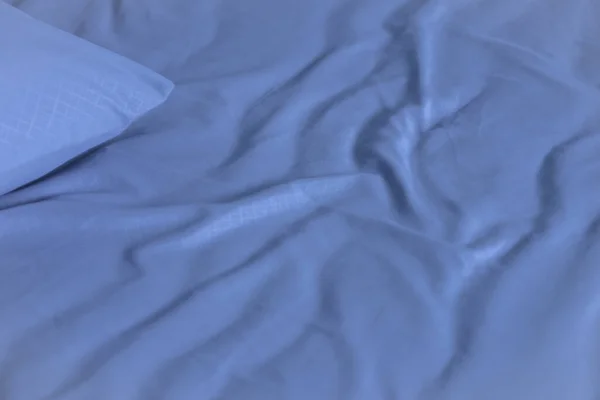 Crumpled Lembaran Biru Muda Setelah Tidur — Stok Foto