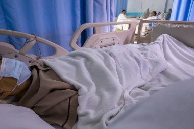 Hasta hastane odasında yatalak. Sağlık hizmeti tıbbi konsepti.