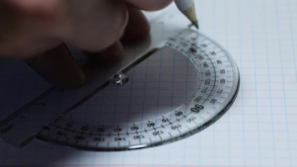 Desenho Oval Com Lápis Caderno Trabalho Engenharia Desenho Sob Uma — Vídeo de Stock