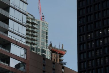 Vancouver 'daki gökdelenler arasında inşaat alanı, British Columbia