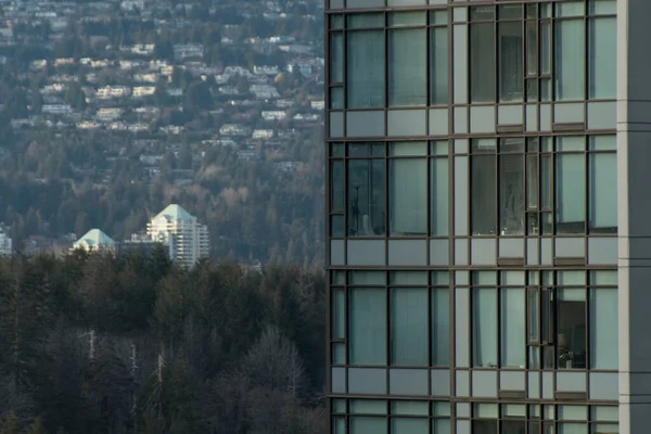 North Vancouver Hus Med Skyskrapa Glasvägg Framsidan British Columbia — Stockfoto