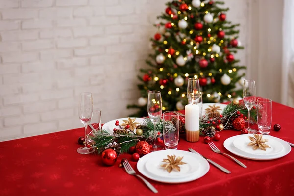 Σερβίρεται Τραπέζι Για Χριστούγεννα Δείπνο Αντίγραφο Χώρου Στον Τοίχο Από — Φωτογραφία Αρχείου