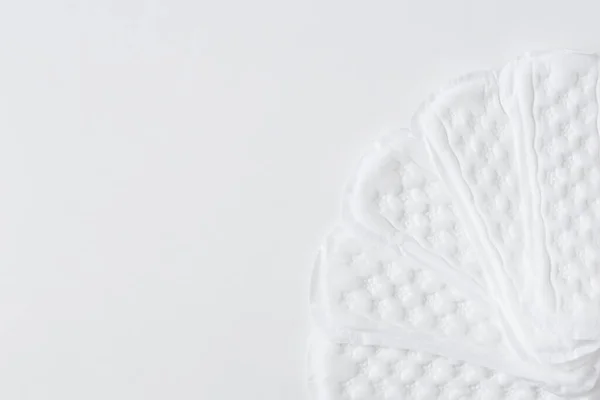 Tampons Hygiéniques Quotidiens Pour Femme Coton Sur Fond Blanc Avec — Photo