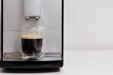 Duble duvar espresso ve fotokopi makinesi.