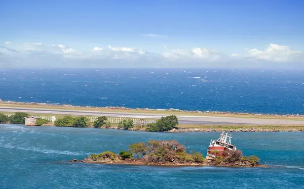 Roatan Kikötő Gyönyörű Vizével Kis Szigeteivel Melyek Hajókirándulási Hajóról Reggel Stock Kép