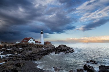 Portland Deniz Feneri, Maine 'de gün batımı