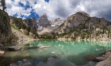 Grand Teton Ulusal Parkı 'ndaki Delta Gölü