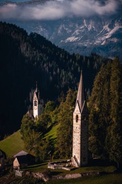 İtalyan ve Avusturyalı Tirol Alpleri