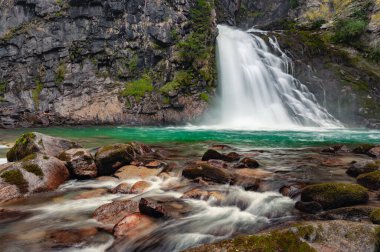 İtalyan ve Avusturyalı Tirol Alpleri