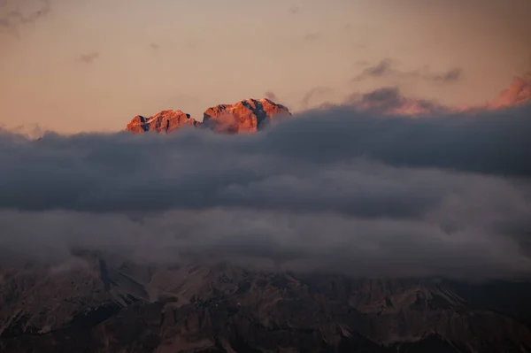 İtalyan ve Avusturyalı Tirol Alpleri