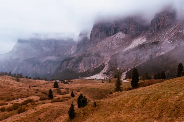 İtalyan ve Avusturyalı Tirol Alpleri