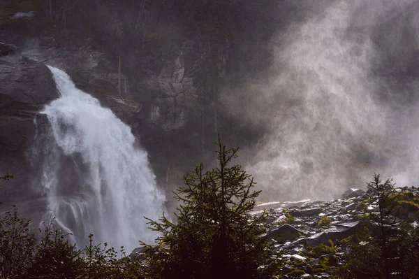 İtalyan ve Avusturyalı Tirol Alpleri