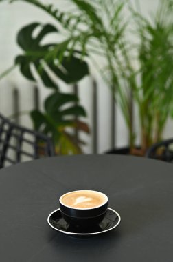 Sıcak kahve fincanı kapuçino espresso, insaflı ol. 