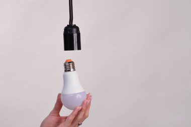 Enerji tasarrufu lambası. Konsept. Boşluğu kopyala,