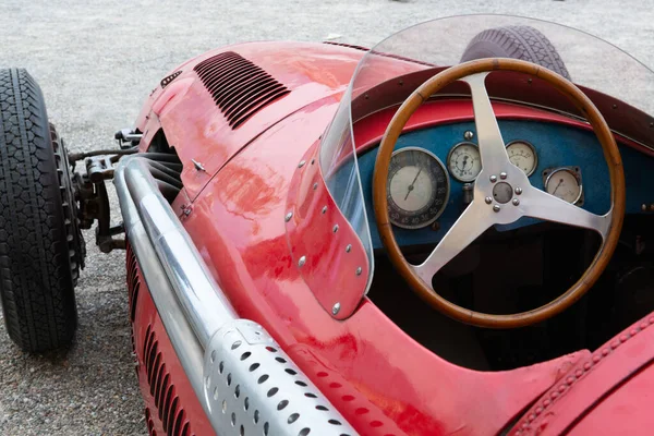 Ретро Гонки Красный Автомобиль Открытом Воздухе Детали — стоковое фото